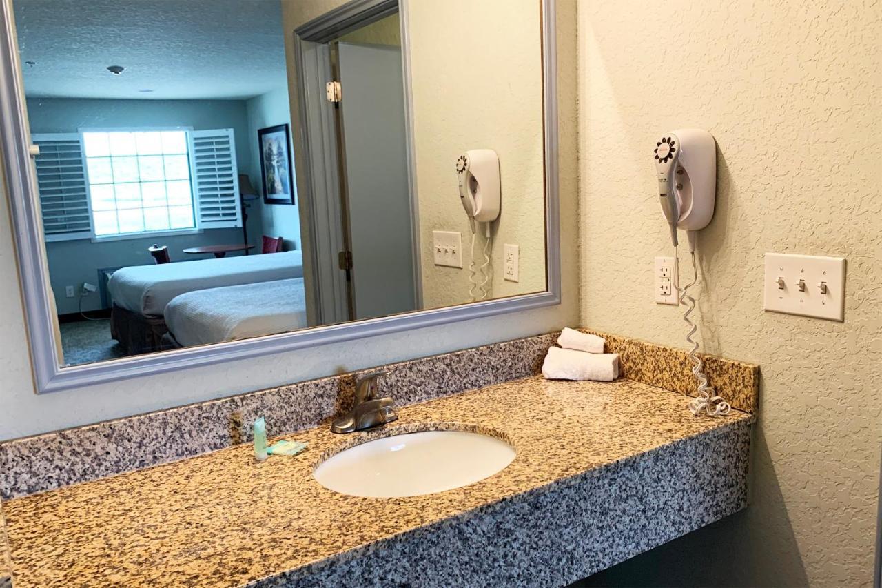 Oyo Hotel Pearsall I-35 West Екстериор снимка