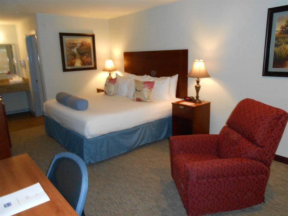 Oyo Hotel Pearsall I-35 West Екстериор снимка